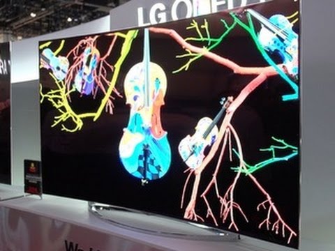 LG&#039;s flexible OLED TV bends at your command