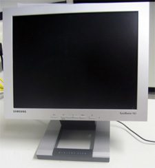 Samsung 152t Mm Monitor Samsung 152t Front1
