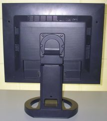 Hyundai L90d 2 Monitor Hyundai L90d+ Rueckseite