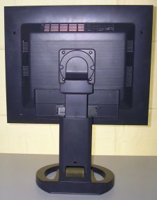 Hyundai L90d 2 Monitor Hyundai L90d+ Rueckseite Max Hoch