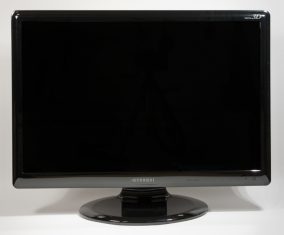 Hyundai W220s Monitor Hyundai W220s Vorne