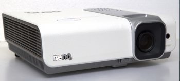 Benq W1000 2 Beamer Vorne L
