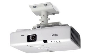Epson EB-D6-Serie: Langlebige Projektion für Industrie- und Gastronomiebetriebe