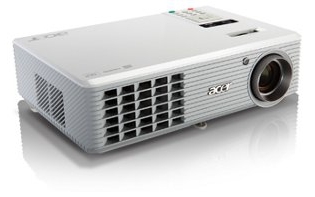Test Acer H5360BD: Mobiler Alleskönner im Unterhaltungsbereich
