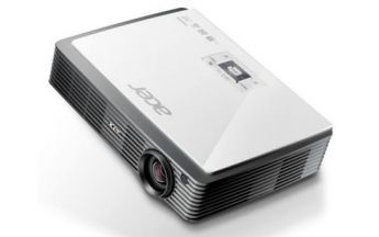 Acer K330 ergänzt Travel-Series um ein 3D-Modell