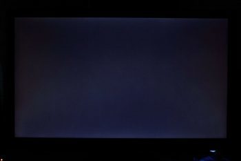 Aoc E2352phz Monitor Belichtung2