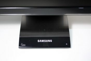 Monitor C27A750X Schriftzug
