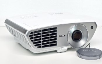 Benq W1060 Beamer Vorne L