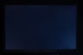 Lg Flatron 24eb23py W Monitor Ausleuchtung2