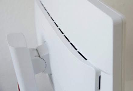 Fujitsu P24w 7 Led Monitor Lueftungsschlitz Oben