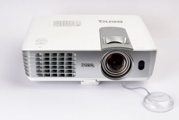 Benq W1080st 2 Beamer Ansicht Vorne