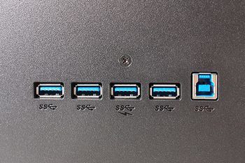 Philips Bdm4065uc Monitor Anschluesse 2