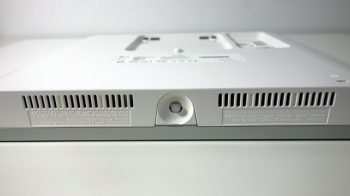 Lg 27ud88 W Monitor Belueftung02