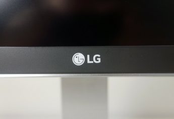 Lg 27ud88 W Monitor Rahmen01