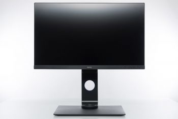 Monitor höchste Stellung von vorne