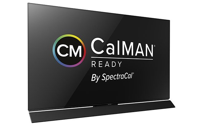 Fernseher zeigt CalMAN-Logo