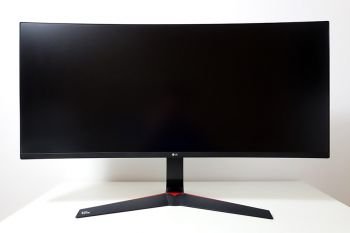 Vorderseite des LG 34UC89G-B