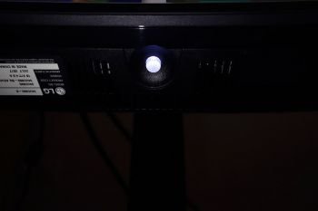 Weiß beleuchtete Bedientaste beim LG 34UC89G-B