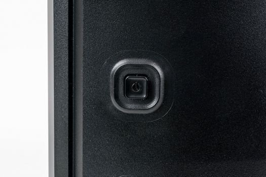 Ein Fünf-Wege-Joystick navigiert durch das OSD-Menü