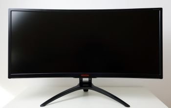 Schwarze Front des AOC AG352UCG6