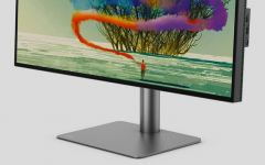 BenQ PD3220U
