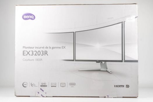 Riesiger Motivkarton des BenQ EX3203R