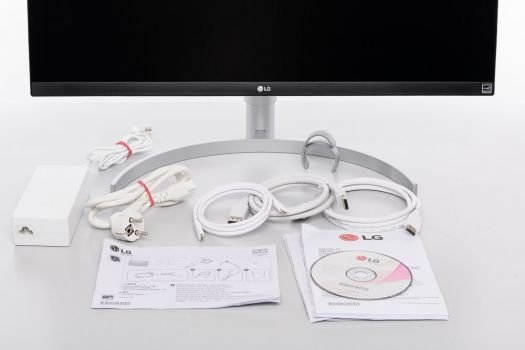 Lieferumfang des LG 27UK850-W