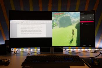 Links ist das PC-Signal zu sehen, rechts das Bild der Nintendo Switch über HDMI