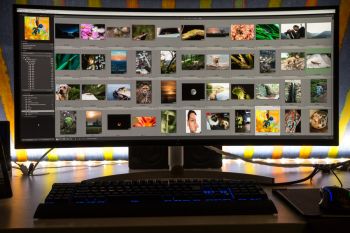 Darum bevorzuge ich weniger Fenster und mehr Platz. Schnell zwischen vielen verschiedenen Programmen zu wechseln, ist ja längst ein Kinderspiel