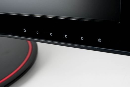 Nur die äußeren Tasten des ViewSonic VX2458-mhd haben eine Bezeichnung erhalten
