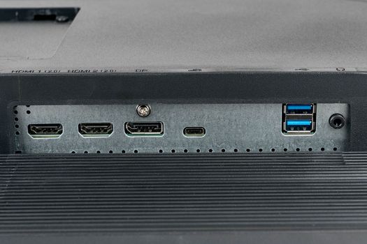 Anschlüsse des Acer PE270K - gute Konnektivität mit USB-3.1-Anschluss