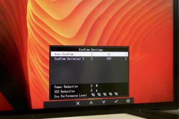 Mithilfe der Auto-EcoView-Funktion passt der EV3285 die Bildschirmhelligkeit automatisch an die Umgebung an