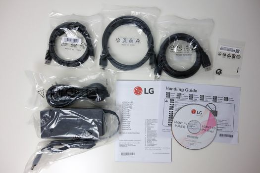 Zubehör des LG 34GK950G-B – alles Notwendige ist dabei