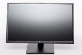 LG 24CK550W-3A Ansicht vorn in der niedrigsten Stellung