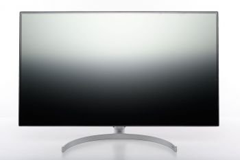 Ansicht des Monitors von vorn in der niedrigsten Stellung