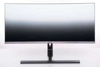 Ansicht Asus PA34VC von vorn in der höchsten Stellung