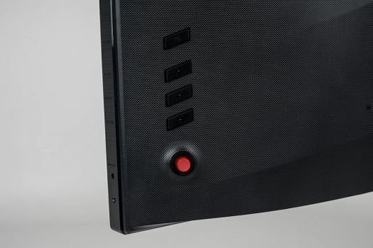 Der Fünf-Wege-Joystick auf der Displayrückseite ist zu lang geraten und erschwert dadurch die Bedienung