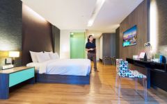 Philips: Neue Professional-TVs mit Triple-Tuner Philips Professional-TVs der Studio-Serie (Bild: Philips)