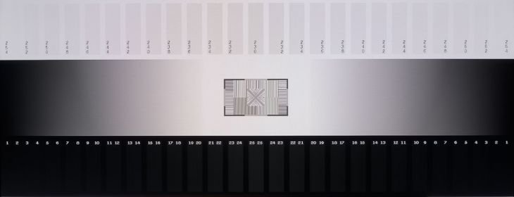 Graustufendatstellung des Panels vom AOC 27V2Q