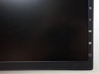 Beschriftung der Tasten auf dem vorderen Gehäuserahmen