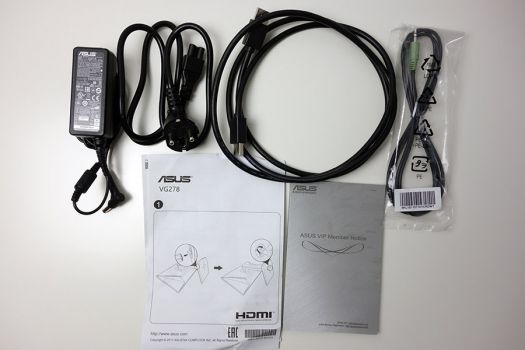 Spartanischer Lieferumfang des ASUS VG278QR, aber das Notwendigste ist aber mit dabei