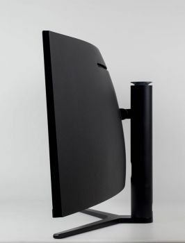 Display mit maximalem Neigungswinkel nach vorn