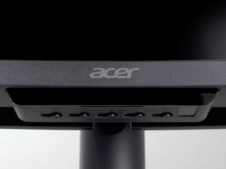 Vier analoge Tasten bilden die Bedieneinheit des OSD-Menüs vom Acer Nitro EI491CRPbmiiipx