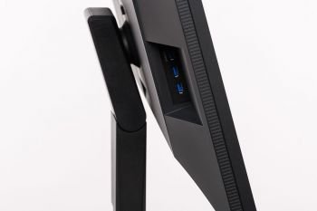 USB-3.0-Downstream-Ports: Noch gut zu erreichen im seitlichen Erker