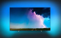 Cyber Monday Deals: Fernseher Philips Ambilight 65OLED754 (Bild: Philips)