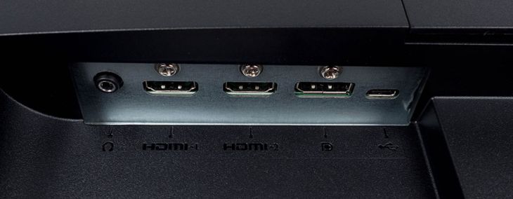 Schwer zu erreichendes Anschluss-Panel verfügt über einen USB-C-Anschluss