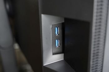 Der CS2731 verfügt über vier USB-Typ-A-Downstream-Anschlüsse, an die Geräte und Zubehör angeschlossen werden können