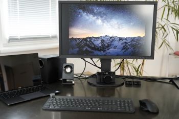 ...und überträgt gleichzeitig sein Videosignal an den EIZO