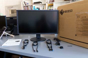Lieferumfang des EIZO CS2731