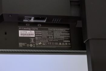 Anschluss für Netzkabel und Schalter